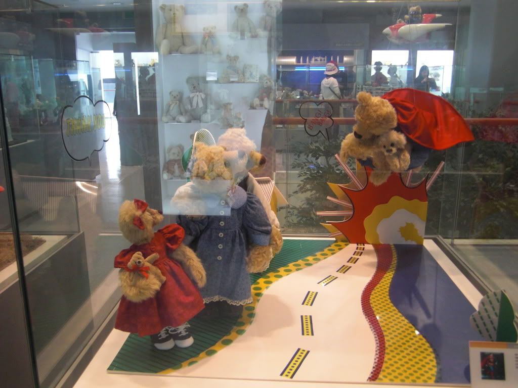 teddy in themepark-1