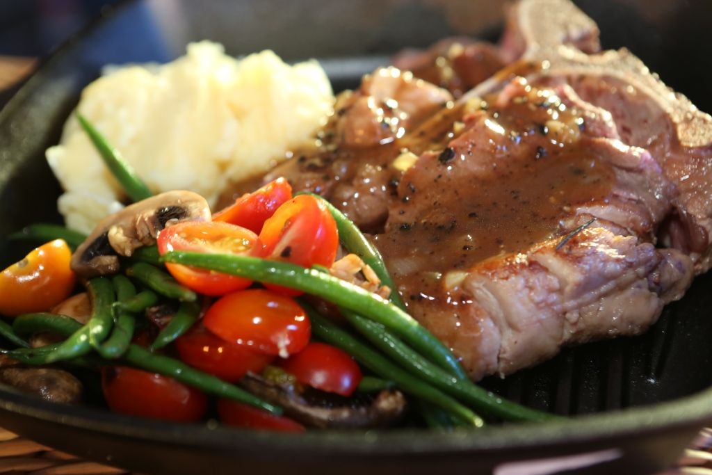 photo SousVideofSteakwithPeppercornSauce_zps85f04e62.jpg
