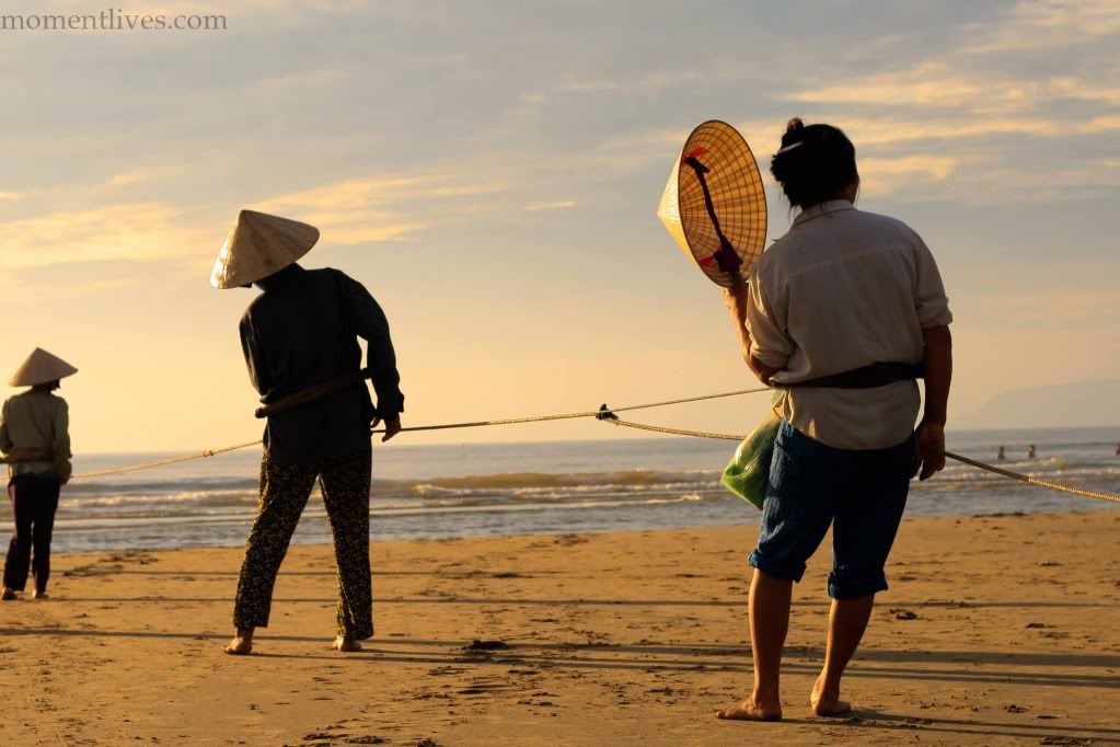 IMAGE: http://i467.photobucket.com/albums/rr35/nightflowervn/HDRResize1of1-14.jpg