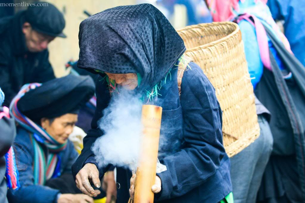 IMAGE: http://i467.photobucket.com/albums/rr35/nightflowervn/Market%20for%20blog/Traffic-5_zps67bbfdf2.jpg