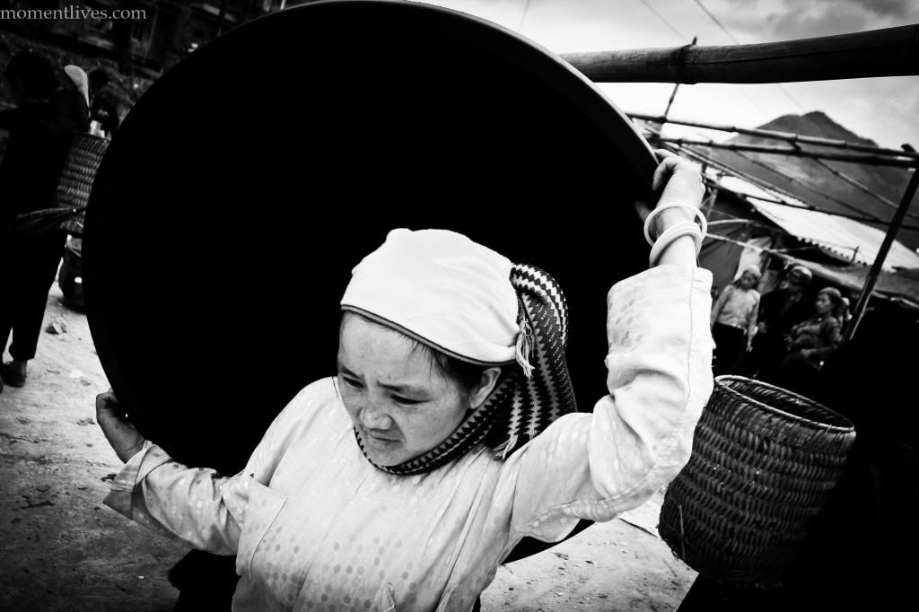 IMAGE: http://i467.photobucket.com/albums/rr35/nightflowervn/Market/Traffic-3-2_zpsa6512914.jpg