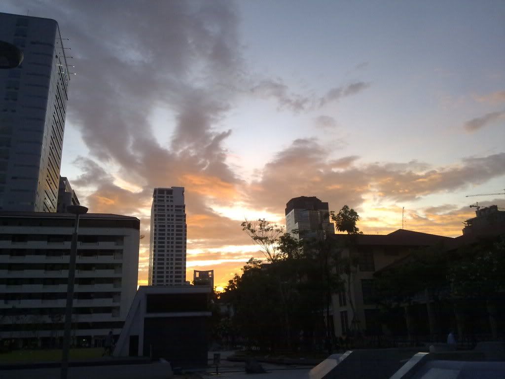 http://i467.photobucket.com/albums/rr39/kanakanaria/270720116758.jpg