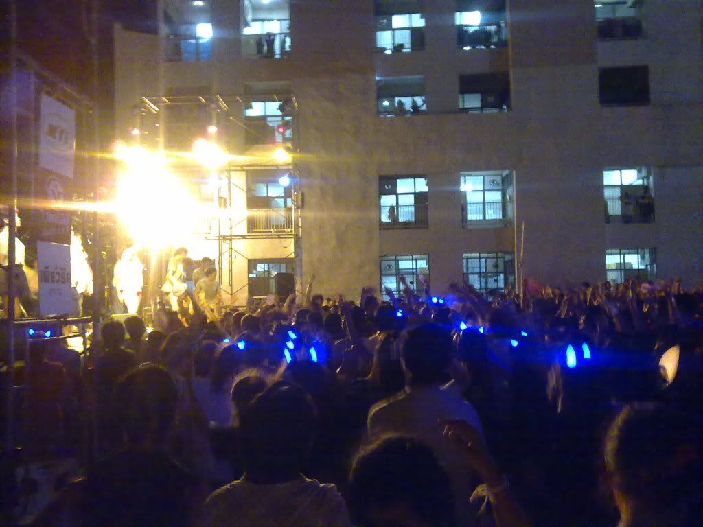 http://i467.photobucket.com/albums/rr39/kanakanaria/310520116619.jpg