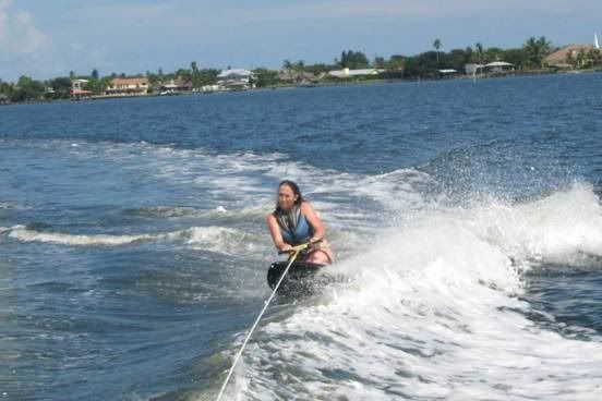 [Image: mekneeboarding.jpg]